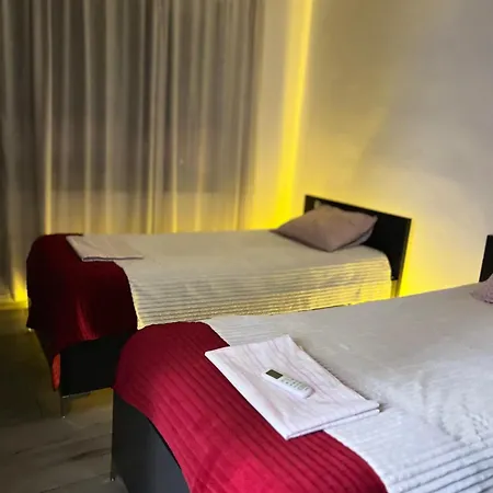 Montrix Cozy In Center * Tirana